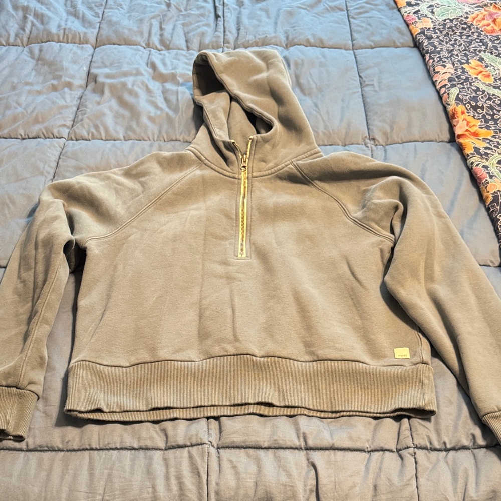 Vuori restored half zip sz M